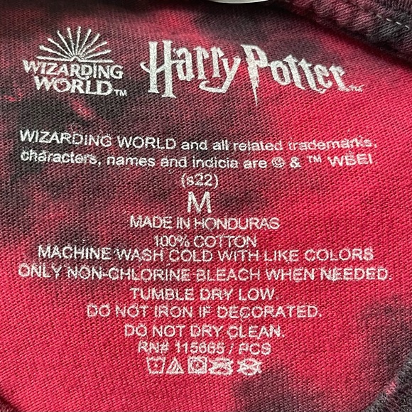 NWT Harry Potter GRYFFINDOR Black & Red Tie Dye Graphic Tee Shirt Size S - Picture 5 of 6